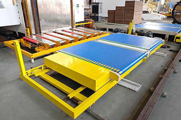 Carro de transferencia con centrado automático