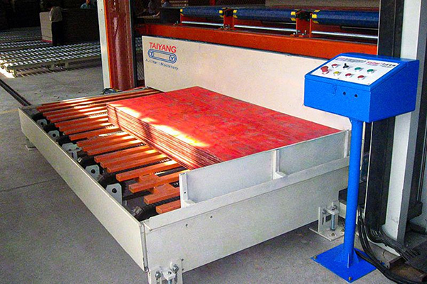 Automatic Slip Sheet Inserter